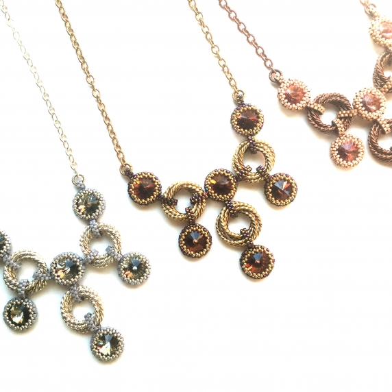 through_the_looking_glass_necklace.jpg
